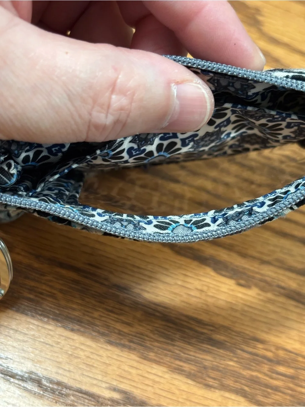 Vera Bradley Zip ID Case Wallet Breakaway Lanyard Charcoal Medallion Retired